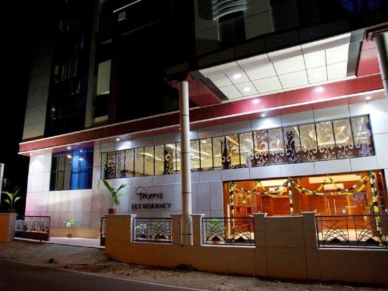 Poppys S.E.T Residency Hotel Kumbakonam Bagian luar foto