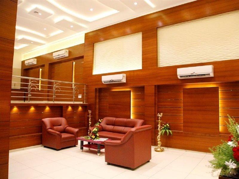 Poppys S.E.T Residency Hotel Kumbakonam Bagian luar foto
