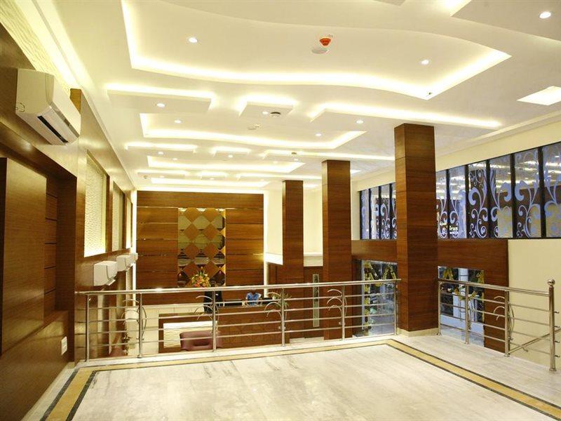 Poppys S.E.T Residency Hotel Kumbakonam Bagian luar foto