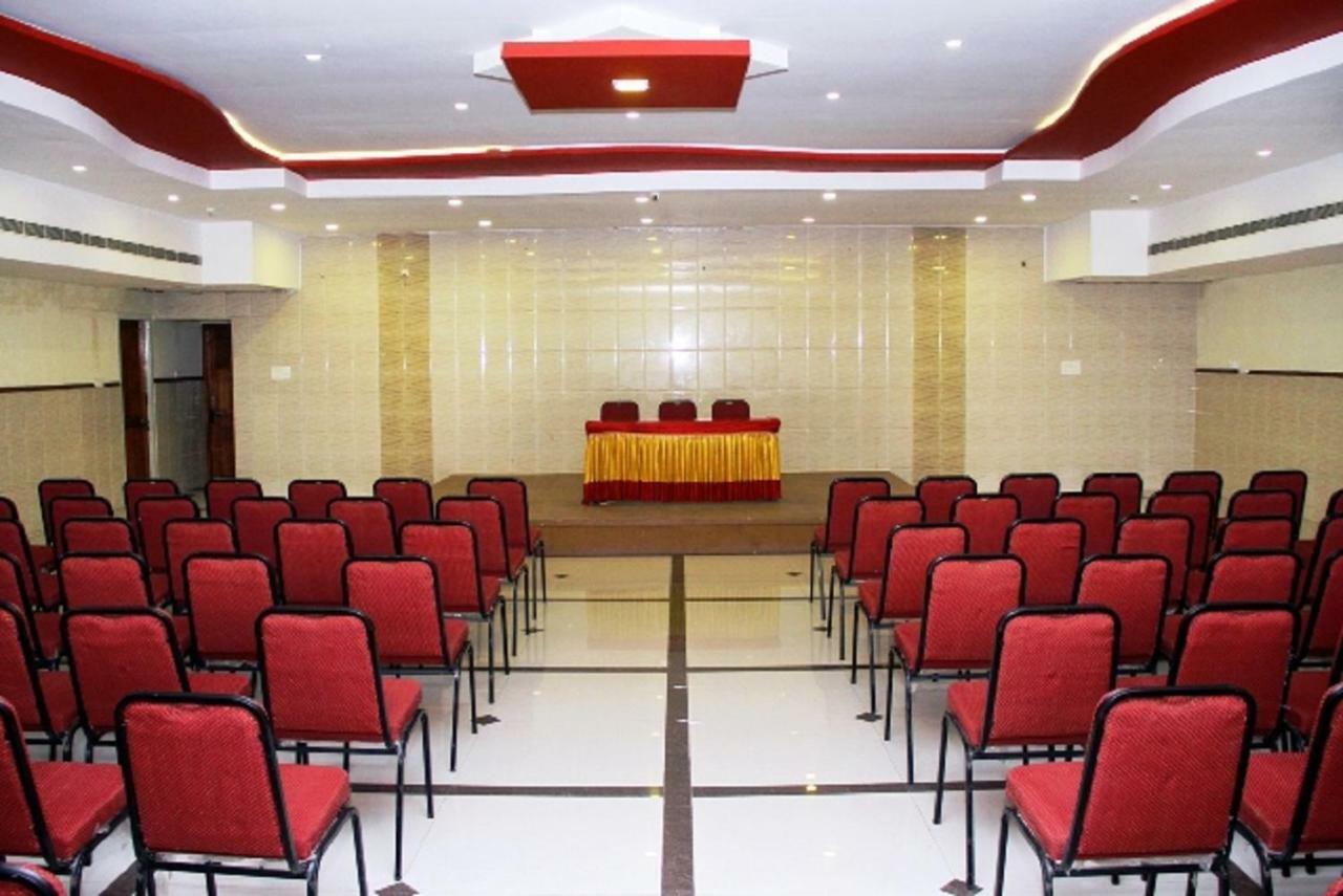 Poppys S.E.T Residency Hotel Kumbakonam Bagian luar foto