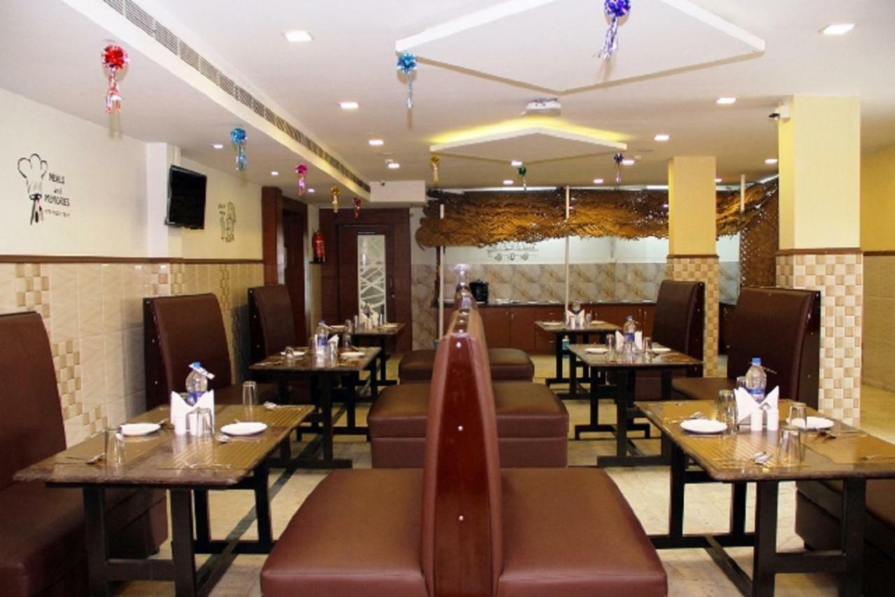 Poppys S.E.T Residency Hotel Kumbakonam Bagian luar foto